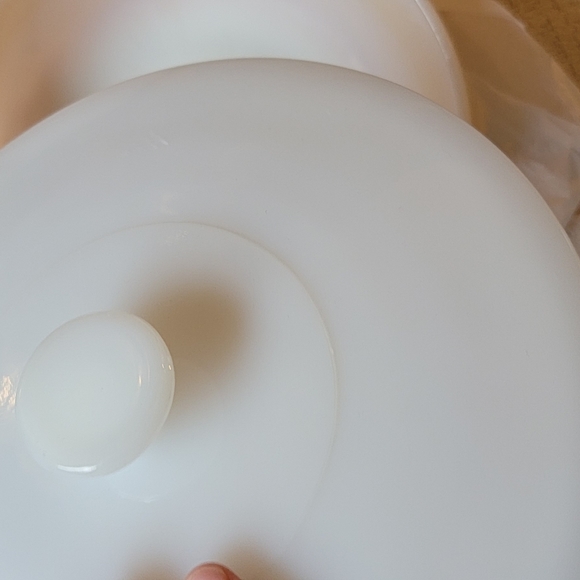 Fire King Casserole Dosh with Lid - Picture 5 of 5